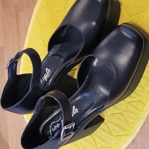 Free People Black Platform Mary Janes, Like NEW